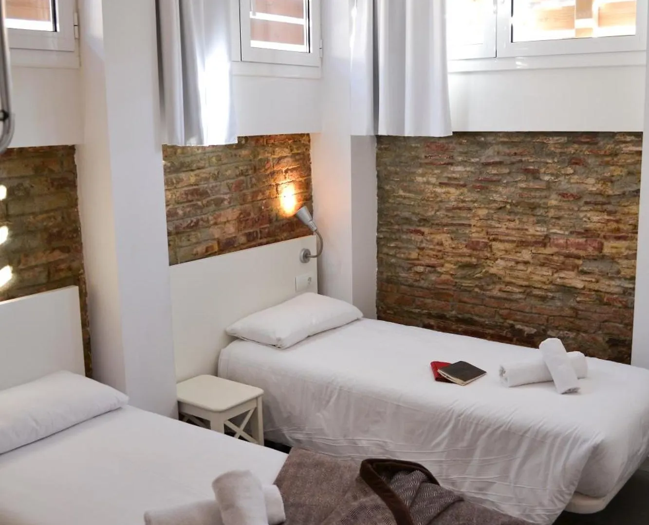 Happy People Plaza Espana Apartments Barcelona Spanien