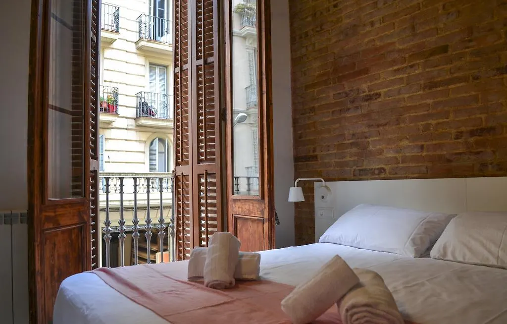 Happy People Plaza Espana Apartments Barcelona